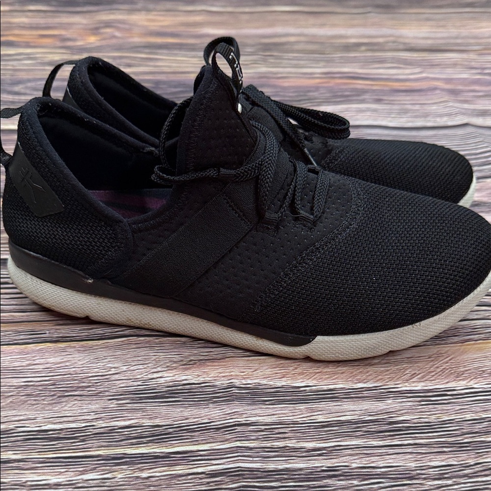 Women’s Kuru Sz 10 (9)